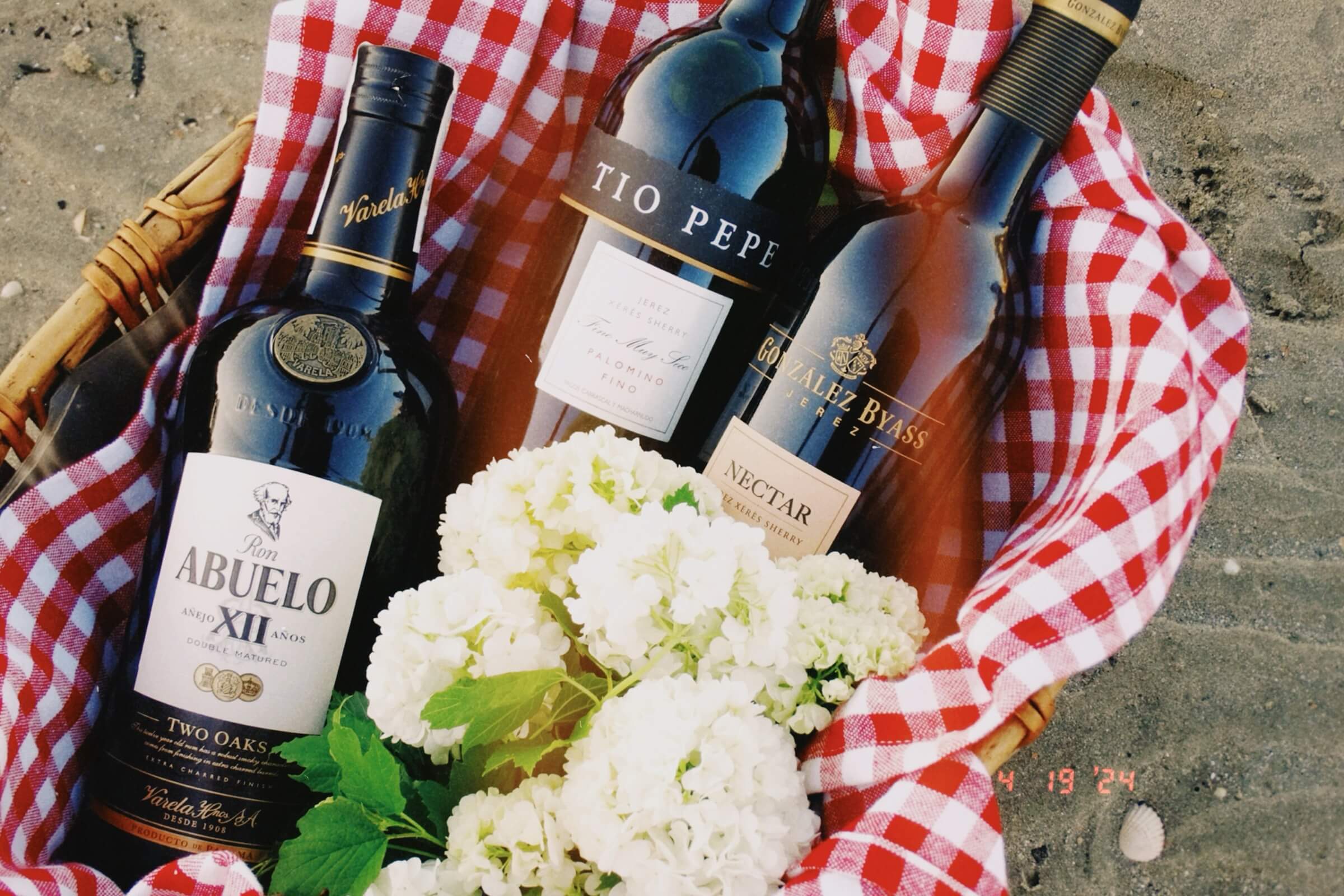 Selección de vinos en la bodega de A Cabana